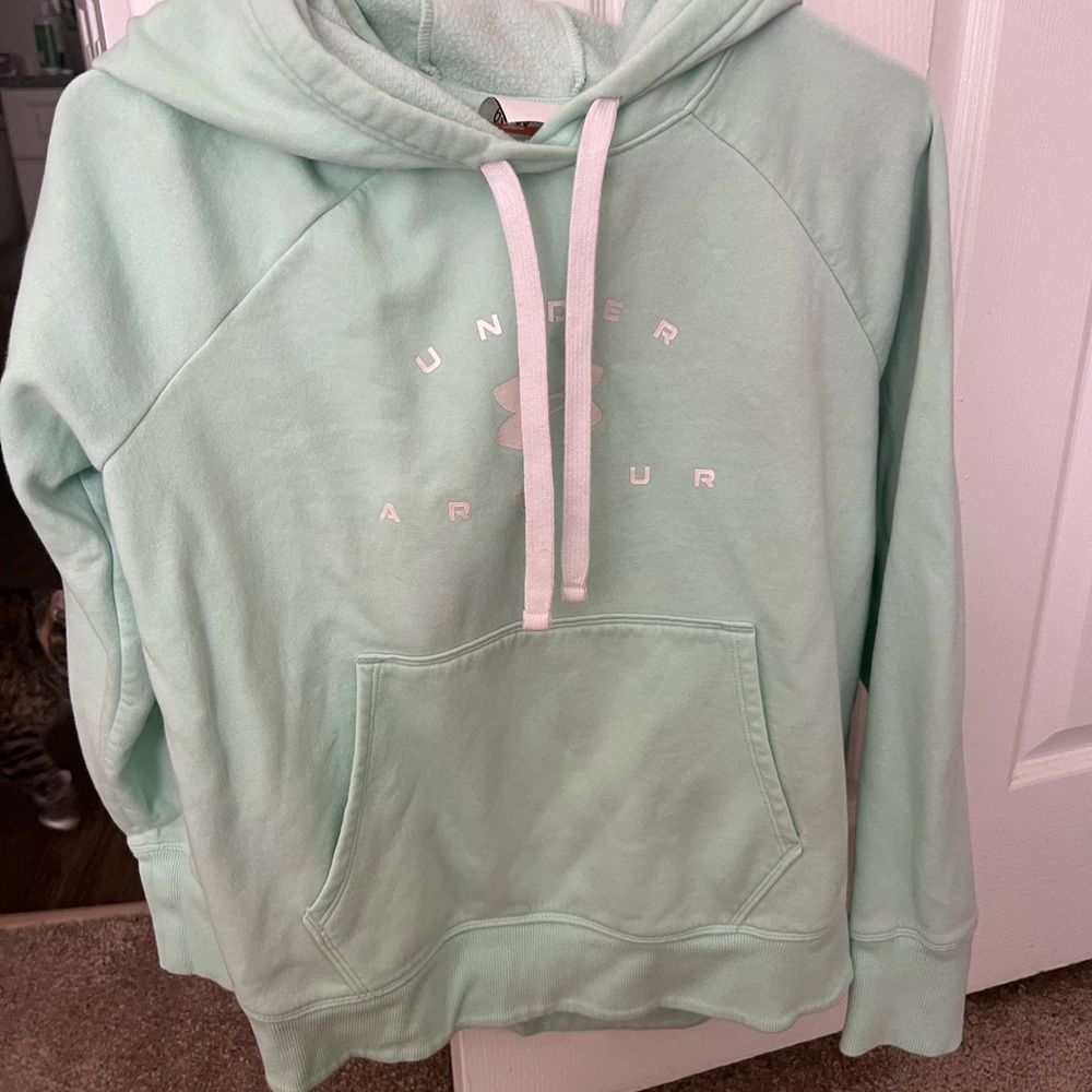 Under Armour Light Mint Green Sweatshirt. Loose Fit. Medium. Super Soft!